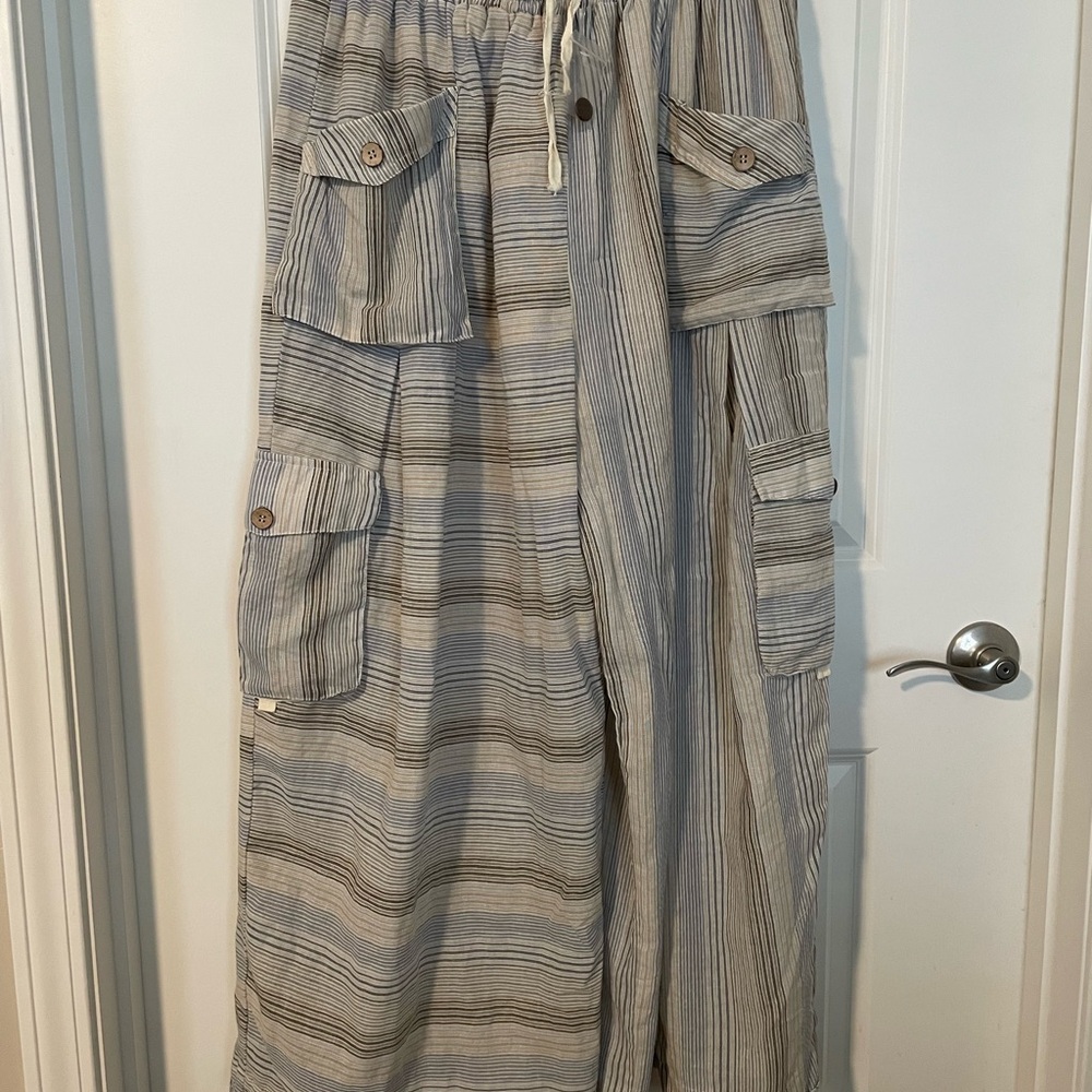 Striped blue Gray Cargo Pants Oli &
Hali

LOST MY JOB EVERYTHING MUST GO